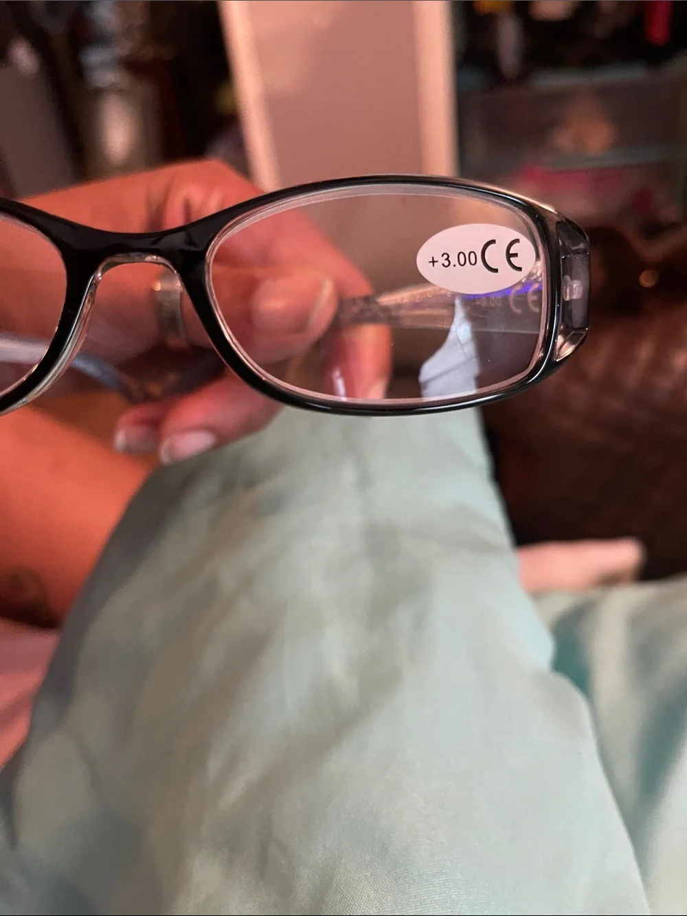 Patterned Black Reading Glasses with Subtle Temple Design 3.00